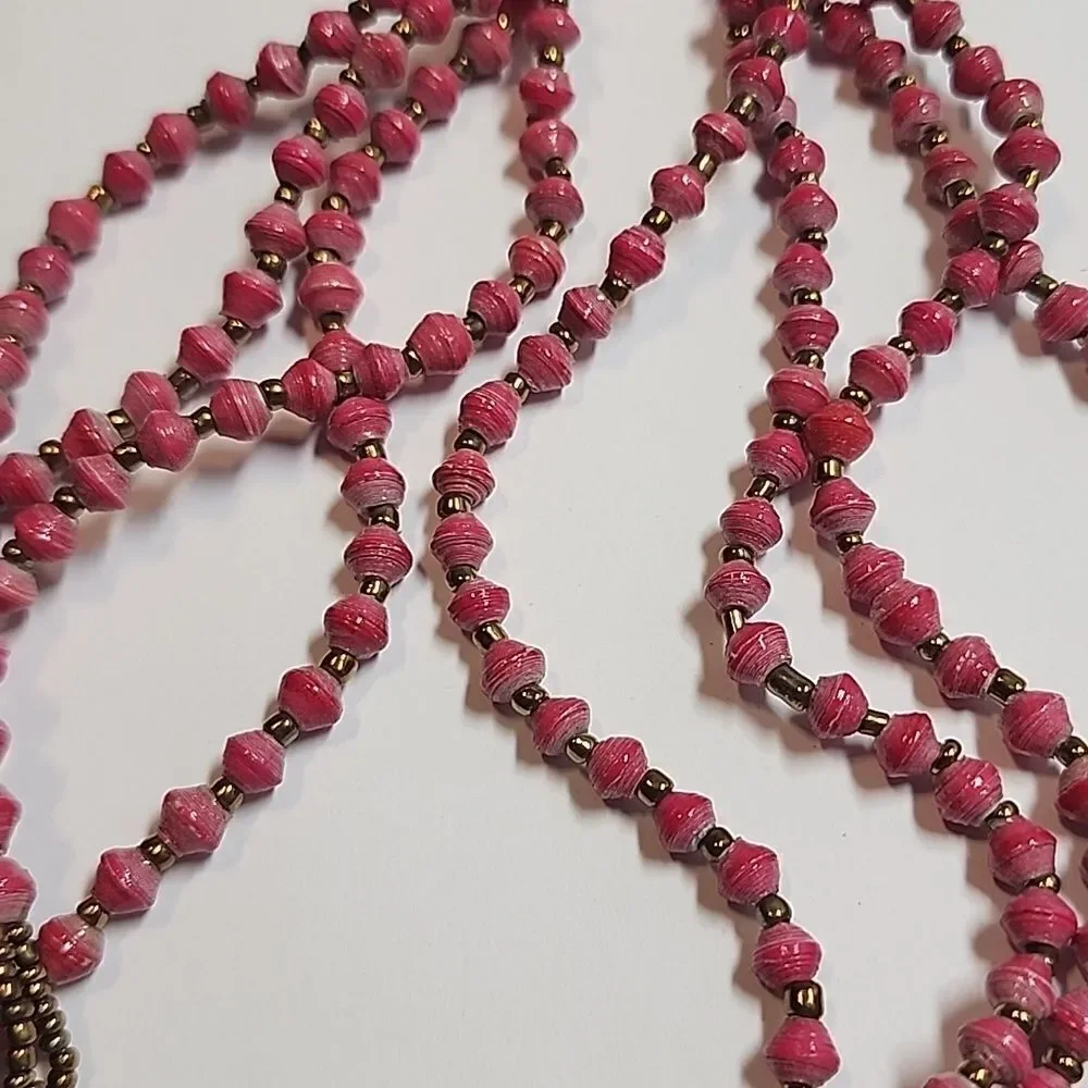 Teng Yue Elegant Pink Paper Bead And Seed Bead Necklace